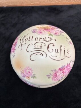 Vintage Porcelain Trinket holder w/ lid- Hallmarked, Collars & Cuffs
